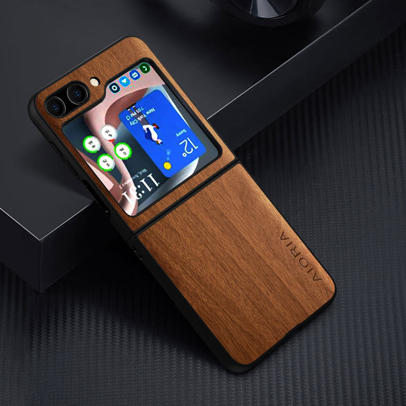 National Geographic Galaxy Z Flip 5 Nature Wood Case